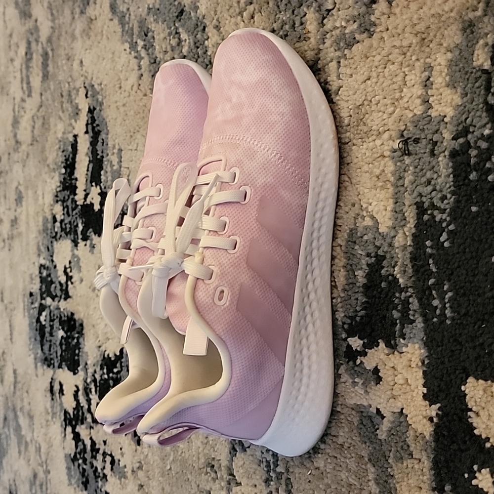 Size 9 Adidas Cloud Foam Shoes